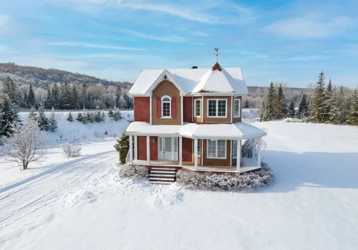 Two or more stories for sale - 300-360 Ch. Fleuribelle, Labelle, J0H1T0