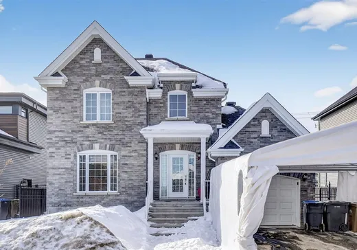 Two or more stories for sale - 3233 Rue du Gamay, Sainte-Marthe-sur-le-Lac, J0N1P0