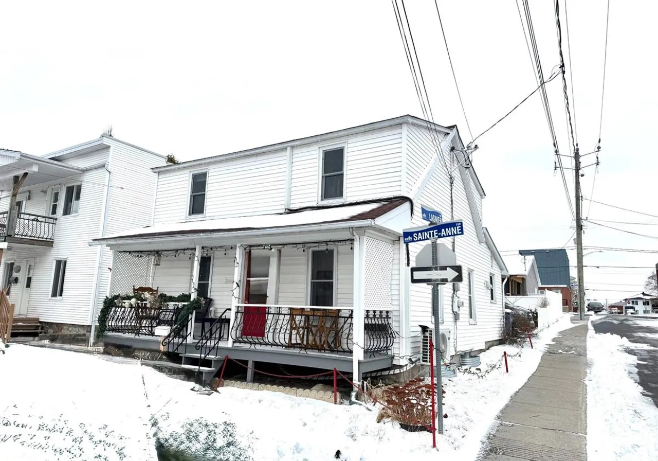 33 Rue Ste-Anne — photo 1
