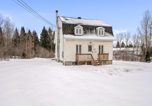 Maison à vendre - 617 Boul. 138, St-Tite-Des-Caps, G0A 4J0