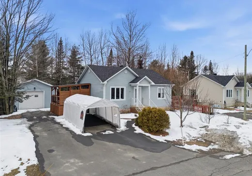 Bungalow à vendre - 155 Rue des Durbecs, Drummondville, J2A2C3