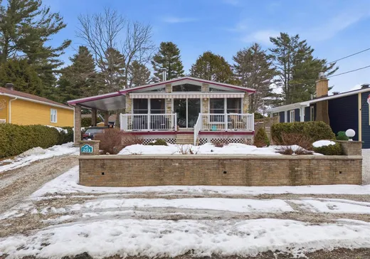 Bungalow for sale - 201 Av. du Parc, Magog, J1X5V5