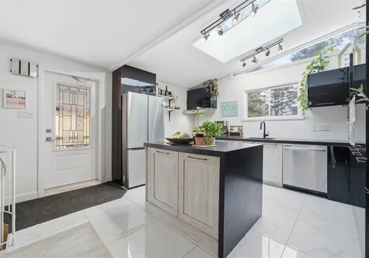 House for sale - 201 Av. du Parc, Magog, J1X 5V5