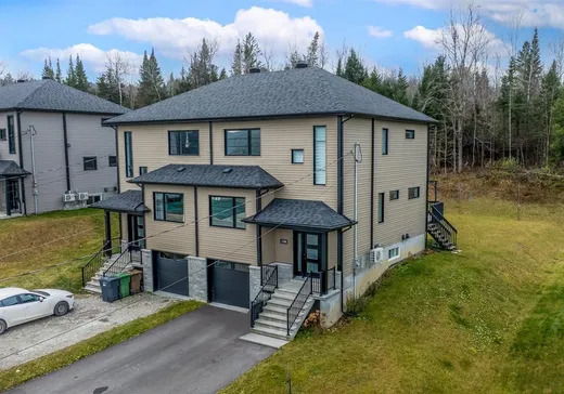 Maison à étages à vendre - 1786 Rue des Pois-de-Senteur, Fleurimont, J1E0L7