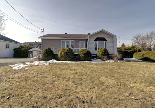 Two or more stories for sale - 63 Rue Boyer, Sainte-Isidore-de-la-Prairie, J0L2A0