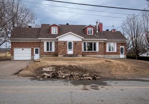 Maison à étages à vendre - 3 Rue des Buttes, Warwick, J0A1M0