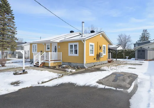 House for sale - 17 Av. René, Rivière-Beaudette, J0P 1R0