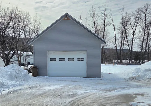 Maison à vendre - 202 Route 195, Matane, G0J 3E0