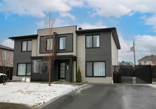 Maison à étages à vendre - 5020 Rue Descartes, Drummondville, J2A0L8