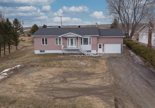 Bungalow à vendre - 1096 Rue St-Jean, Wotton, J0A1N0