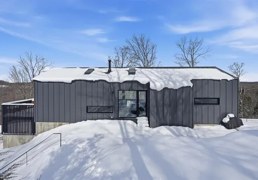 House for sale - 120 Rue des Sommets, Bolton-Est, J0E 1G0