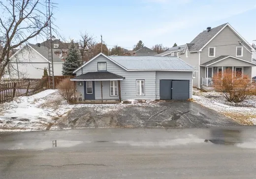 House for sale - 299 8e Avenue, Weedon, J0B 3J0