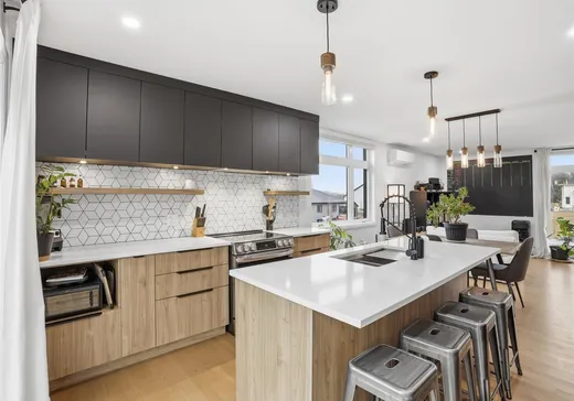 Maison à vendre - 891 Rue Dépôt, Valcourt, J0E 2L0