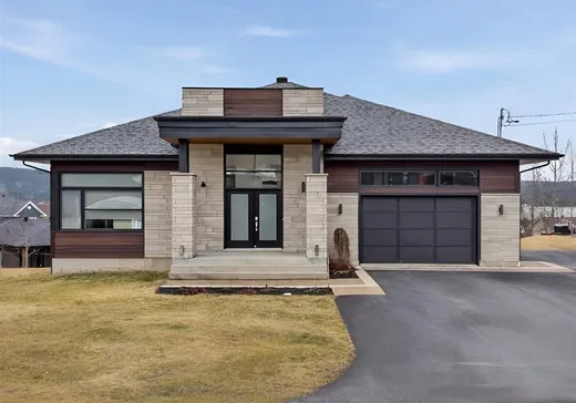 Maison à vendre - 225 36e Rue, Notre-Dame-des-Pins, G0M 1K0