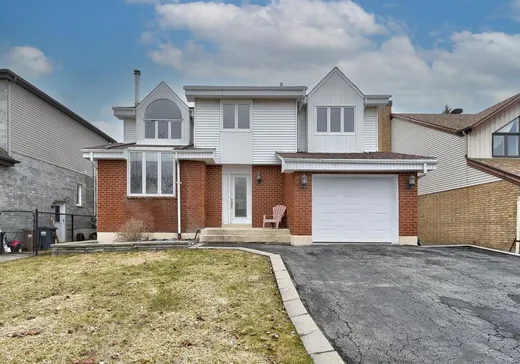 Two or more stories for sale - 3740 Rue Ontario, Brossard, J4Y3A2
