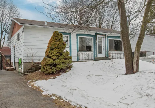 Maison à vendre - 1097 Rue des Pins, Blainville, J7C 1V3