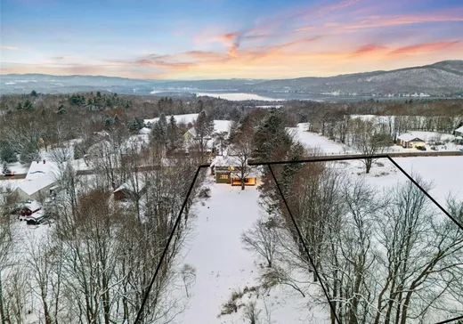 Maison à vendre - 2240Z Route 143, Hatley, J0B 4B0