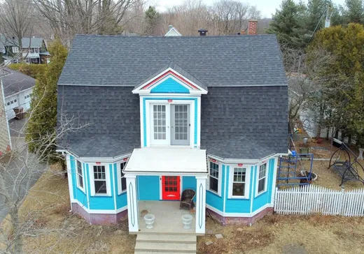 Maison à vendre - 145 Rue Daniel-Johnson, Danville, J0A 1A0