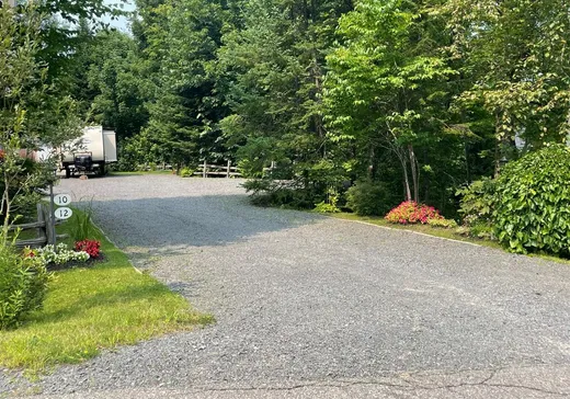 Maison à vendre - 10-12 Ch. de Genève, Saint-Sauveur, J0R 1R2