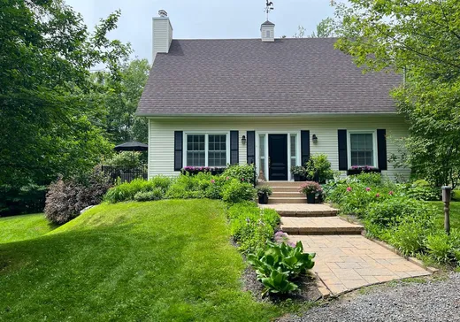 House for sale - 80 Ch. des Épinettes, Ste-Anne-Des-Lacs, J0R 1B0