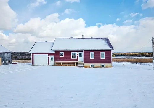 Bungalow à vendre - 921 Route Principale, Saint-René, G0M1Z0