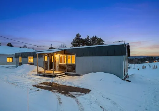 Maison mobile à vendre - 931 Rue St-Jacques, Ste-Thecle, G0X3G0
