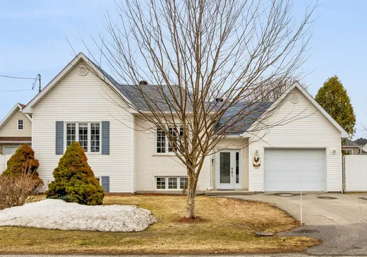 Maison à vendre - 235 Rue Bazinet, Les Coteaux, J7X 1N7