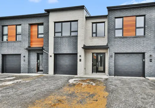 Maison à étages à vendre - 380 Rue du Merlot, Sainte-Marthe-sur-le-Lac, J0N1P0