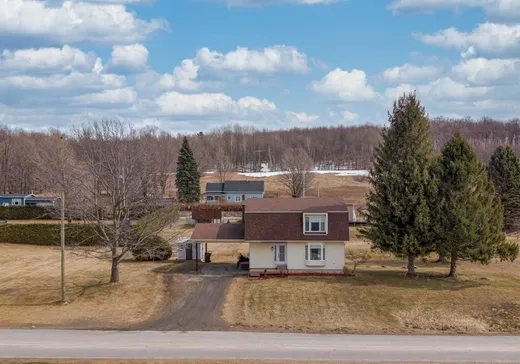 Two or more stories for sale - 12 Rue Déry, Saint-Christophe-D'Arthabaska, G6R0G2