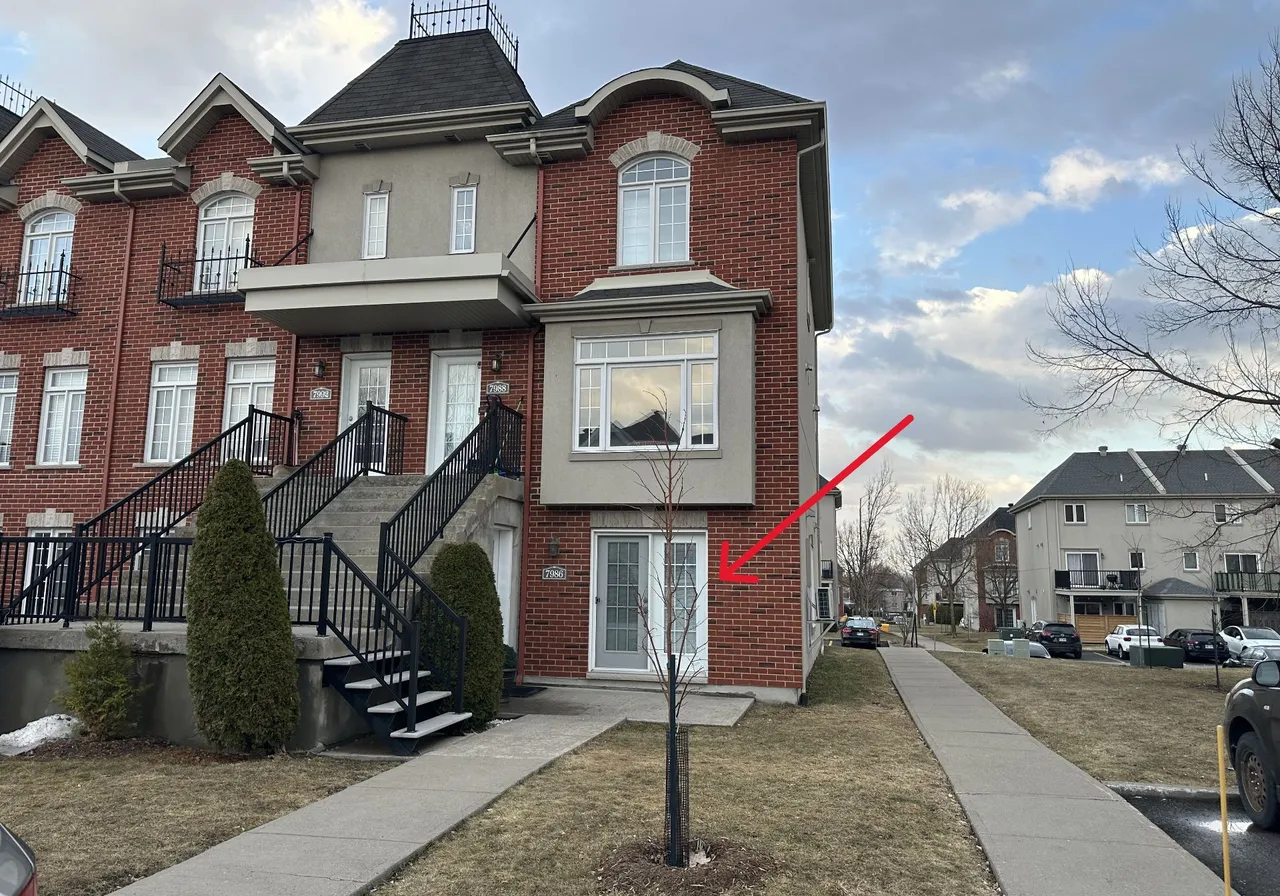 7986 Rue Angèle — photo 1
