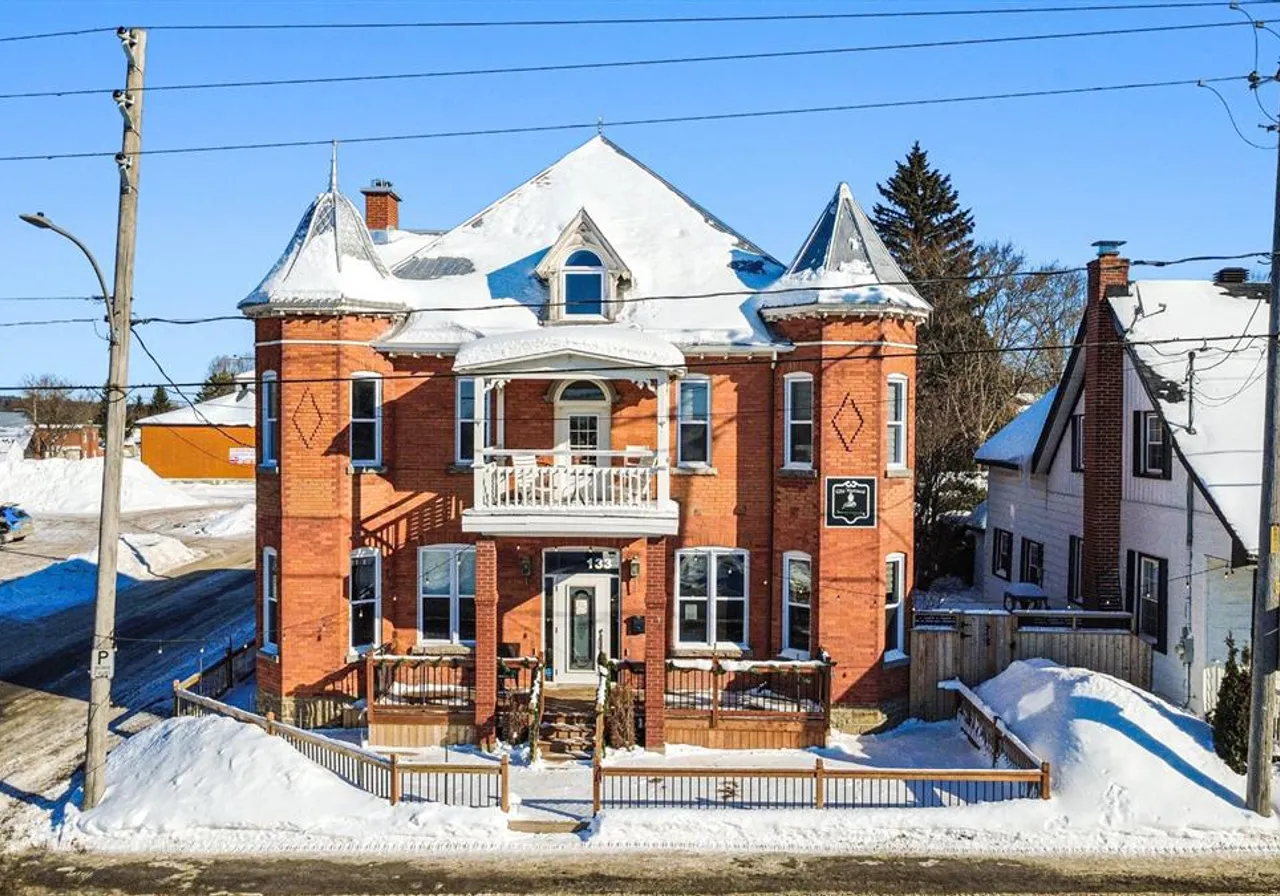 133 Av. Bethany — photo 1