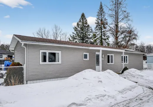 Maison à étages à vendre - 2441 Rue Brodeur, Terrebonne, J7M2B1