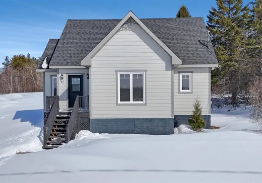 Maison à vendre - 41 Rue Martin, Matane, G0J 3B0