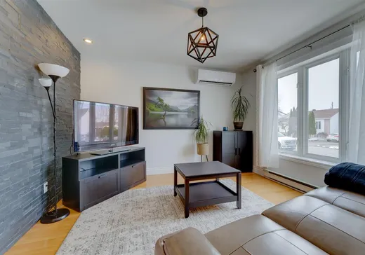 Maison à vendre - 532 Rue Dion, St-Dominique, J0H 1L0