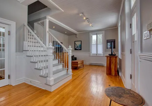 Maison à vendre - 110 Rue Notre-Dame, Oka, J0N 1E0