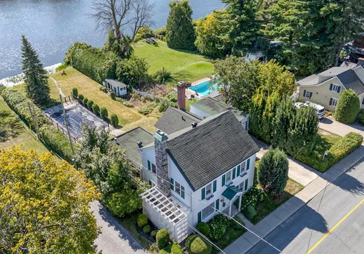 Maison à vendre - 2805 Rue Girouard O., Quartier Notre Dame, J2S 3B7