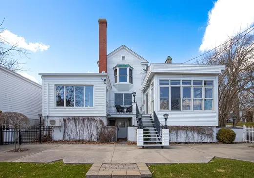 Maison à vendre - 2805 Rue Girouard O., Quartier Notre Dame, J2S 3B7