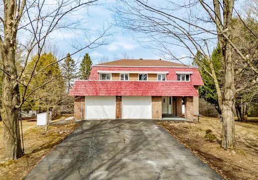 Maison à vendre - 2521 Rue Gamma, Lennoxville, J1M 2H5