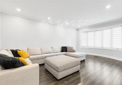 Maison à vendre - 6823 Crois. Korczak, Côte-Saint-Luc, H4W 2R3