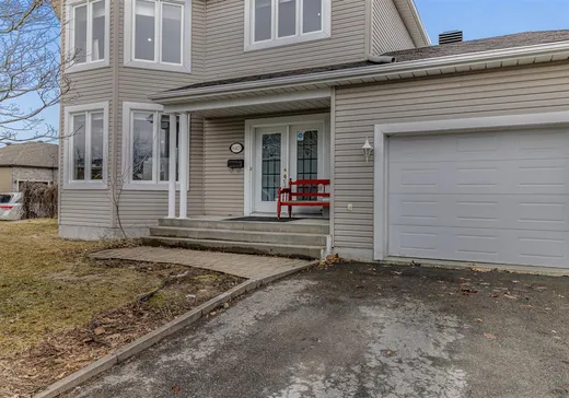 Maison à vendre - 16425 Rue des Peupliers, Saint-Hyacinthe, J2T 5B9