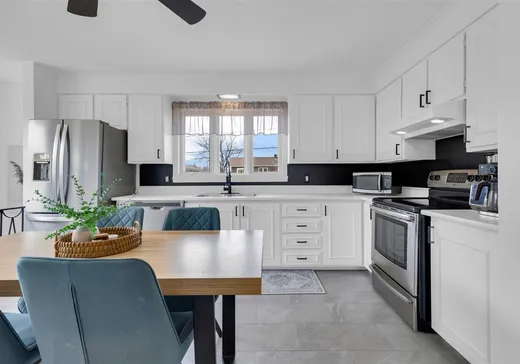 Bungalow à vendre - 324 Rue Armand-Frappier, Salaberry-de-Valleyfield, J6T4L8