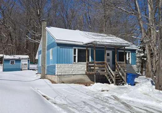 Bungalow à vendre - 1452 Av. de l'Amiral, Val-Belair, G3K1G6