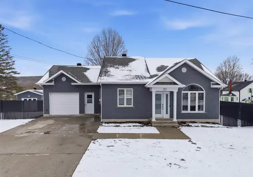 Bungalow for sale - 20 Rue du Collège, Danville, J0A1A0