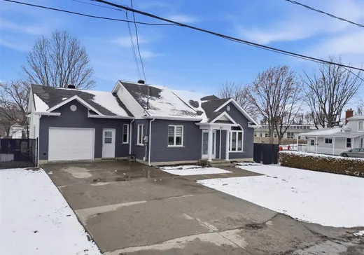 House for sale - 20 Rue du Collège, Danville, J0A 1A0