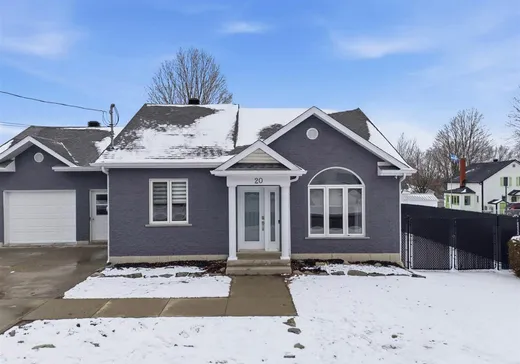 House for sale - 20 Rue du Collège, Danville, J0A 1A0