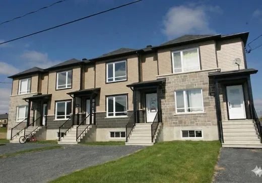 Maison à étages à vendre - 393 Rue du Vaisseau-d'Or, Fleurimont, J1H0K3