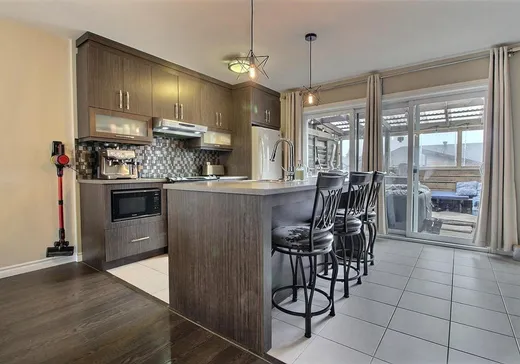 Maison à vendre - 393 Rue du Vaisseau-d'Or, Fleurimont, J1H 0K3