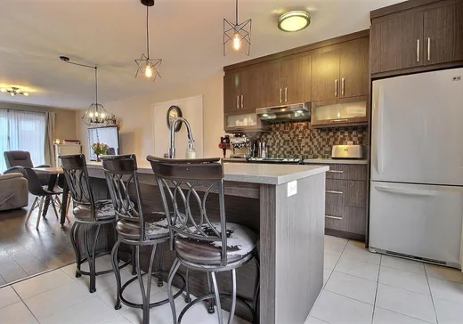 Maison à vendre - 393 Rue du Vaisseau-d'Or, Fleurimont, J1H 0K3