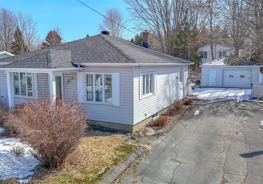 Bungalow for sale - 10 Rue Hamel, Victoriaville, G6P4Z8