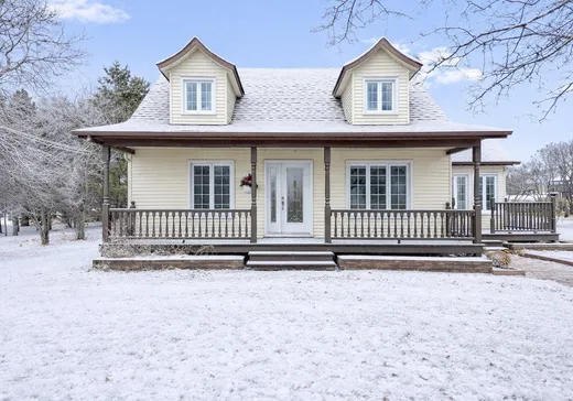 Maison à vendre - 235 Av. Drewitt, Rimouski, G5M 1L1